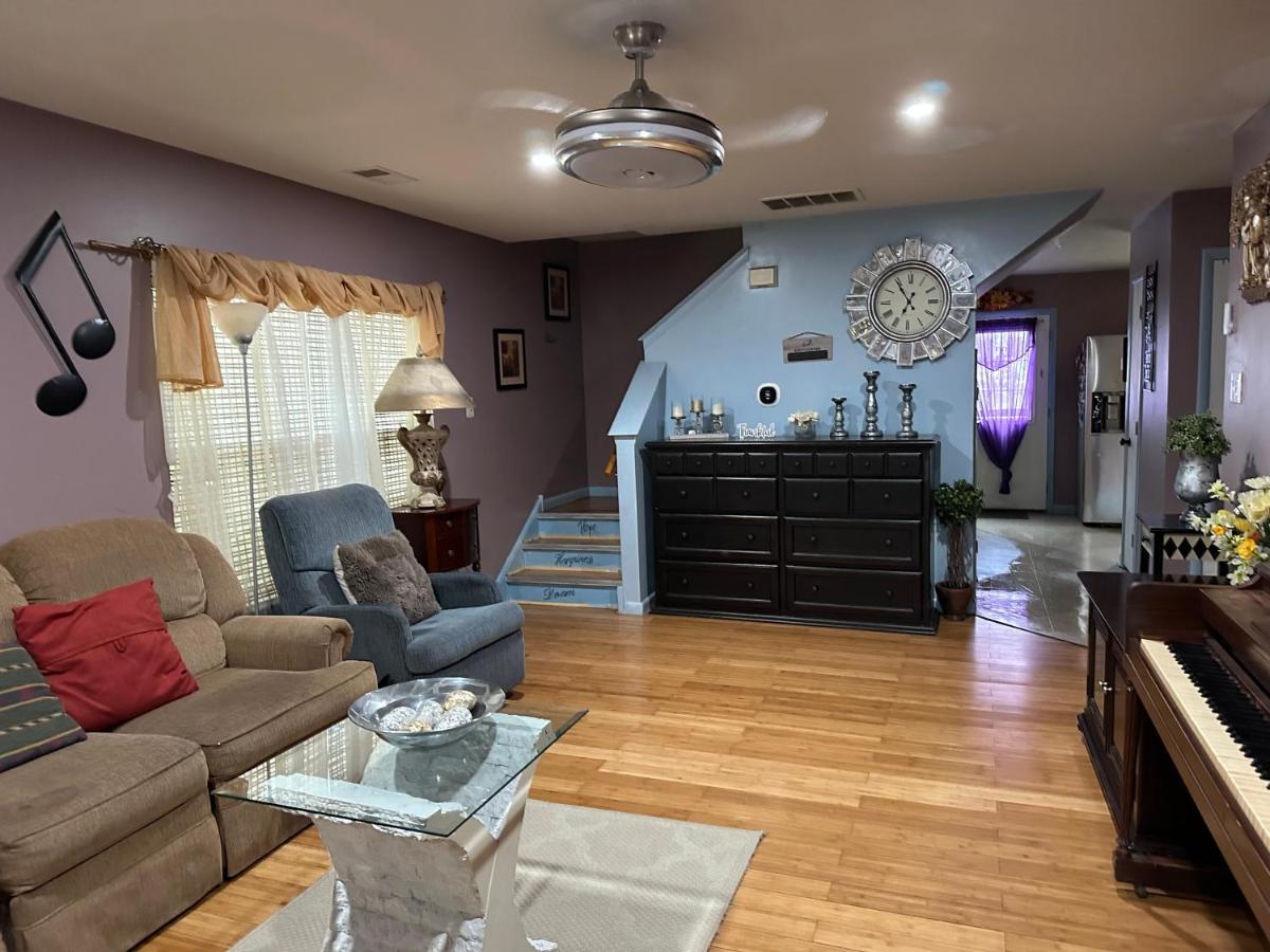Colorful 3 Bedrooms Twin Home Near Center Philadelphia Ngoại thất bức ảnh